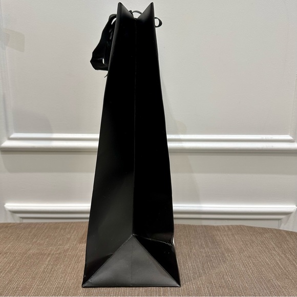 Authentic GUCCI gift box with gift bag and small Gucci envelope - Picture 10 of 13